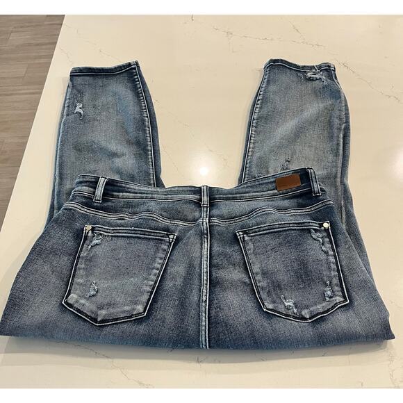 Judy Blue Boyfriend Fit Distressed Jeans Size 20W - Picture 4 of 11